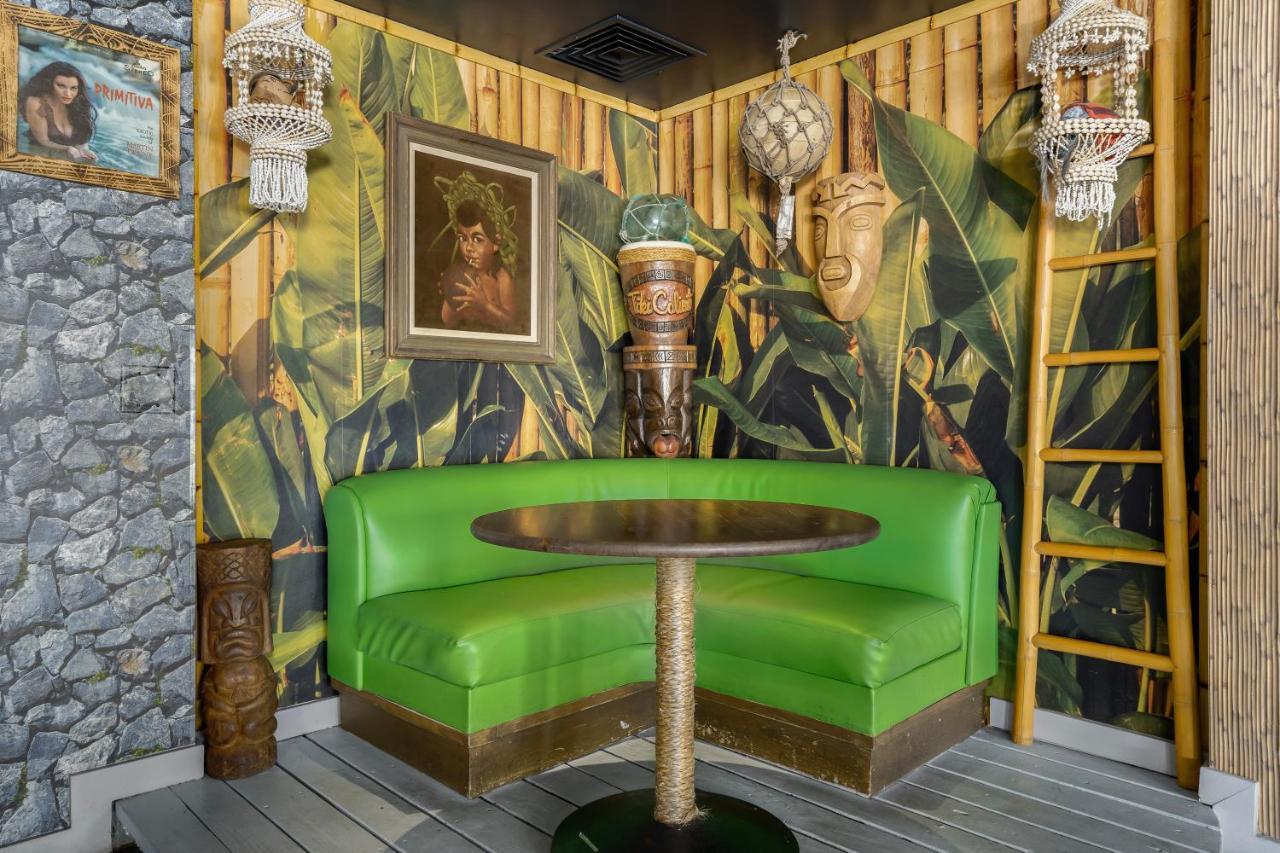 Caliente Tropics Hotel Palm Springs Bagian luar foto