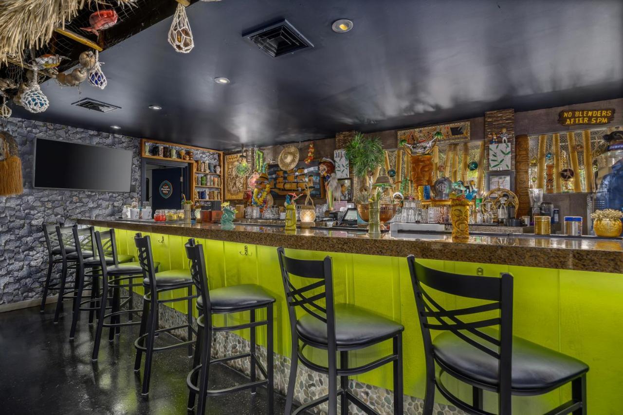 Caliente Tropics Hotel Palm Springs Bagian luar foto