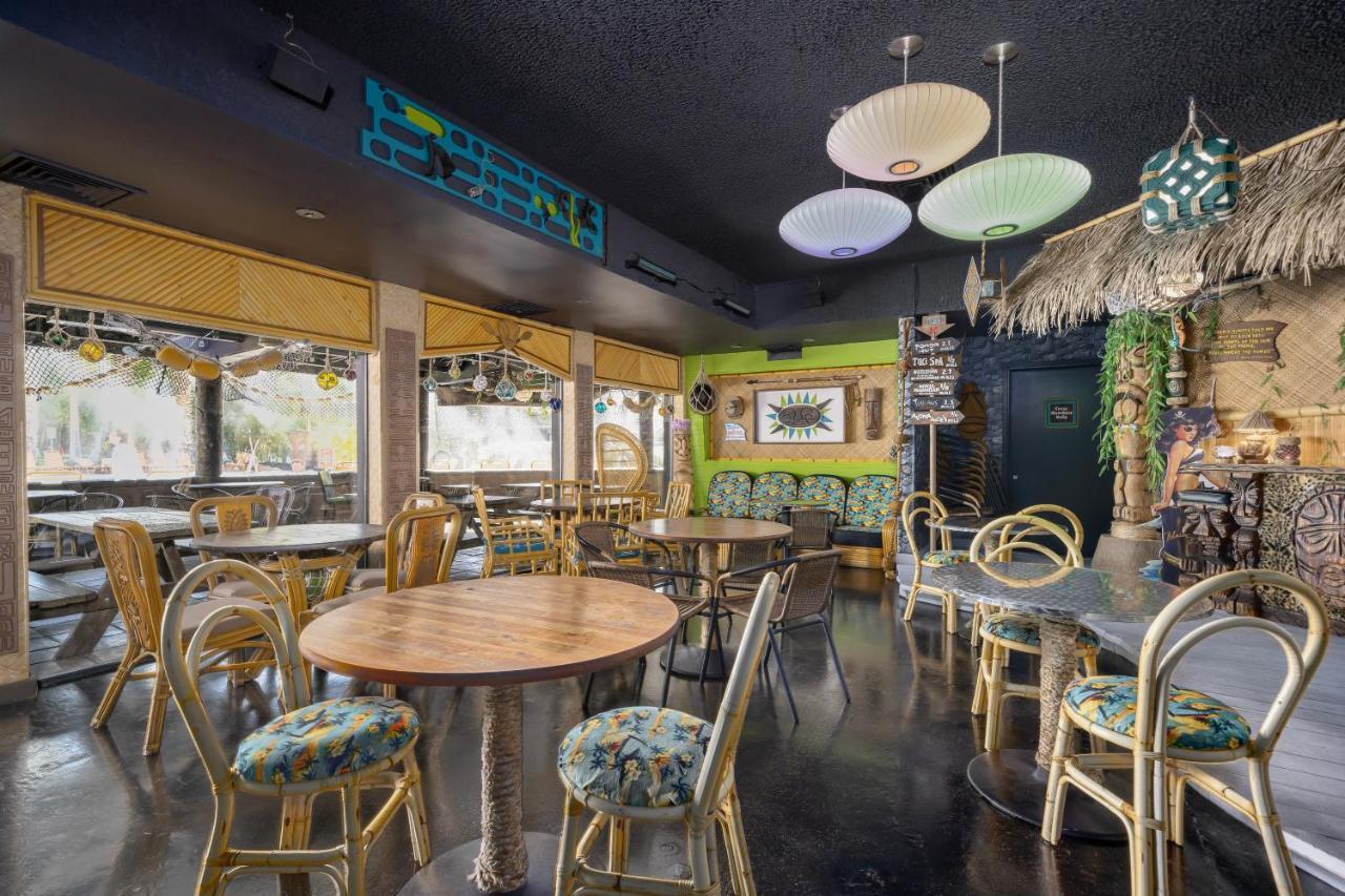 Caliente Tropics Hotel Palm Springs Bagian luar foto